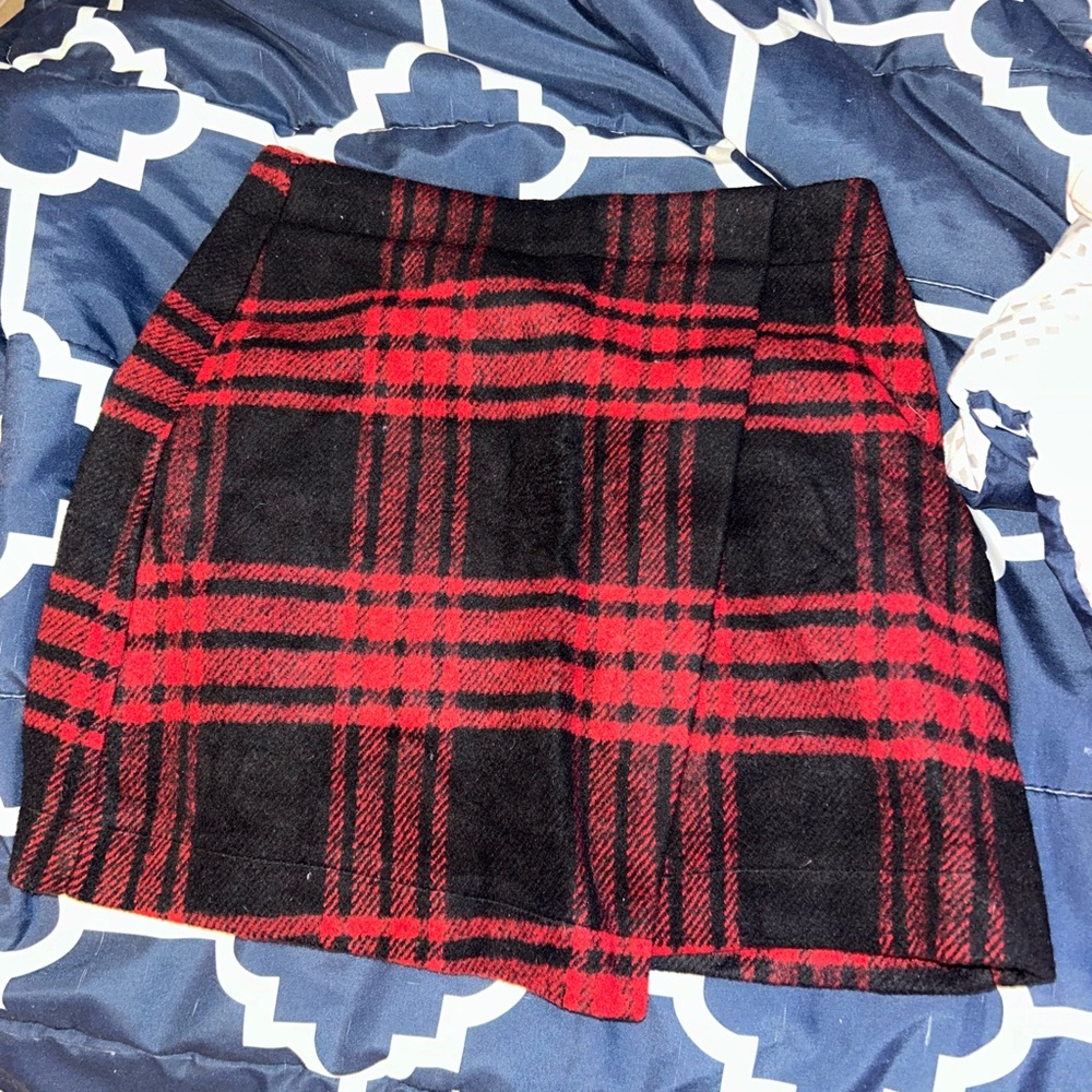 Cute plaid mini skirt